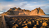 Sonnenuntergang am Vestrahorn, Island