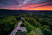 Abendhimmel über Burg Drachenfels, Busenberg, Pfälzerwald, Rheinland-Pfalz, Deutschland