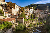 Das mittelalterliche Dorf Rocchetta Nervina im Tal Val Nervia, Ligurien, Italien, Europa