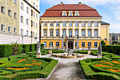 Königsschloss und Historisches Museum (Breslauer Stadtschloss, Pałac Królewski, Muzeum Historycne) mit Schlossgarten in Wrocław (Wroclaw, Breslau) in der Woiwodschaft Dolnośląskie in Polen