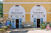 Linen shop Lomnitz Castle (Sklep Iniarski Zamek Łomnica) in the Hirschberg Valley (Kotlina Jeleniogórska; Kotlina Jeleniogorska) in the Giant Mountains (Karkonosze) in the Dolnośląskie Voivodeship of Poland