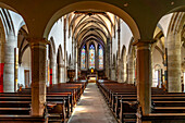 Innenraum der römisch-katholischen Kirche St-Grégoire oder St. Gregor in Ribeauville, Elsass, Frankreich