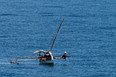 Traditionelles Auslegerkanu-Fischerboot, Mahajanga, Boeny, Madagaskar, Indischer Ozean