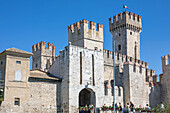 Die Scaligerburg in Sirmione, Gardasee, Italien