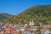  View of Todtnau with the church of St. Johannes Baptist, Black Forest, Baden-Württemberg, Germany 