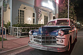 Oldtimer im Art Deco Viertel, Miami Beach, Florida, USA