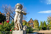 Statue im Schlossgarten, Welterbestadt Quedlinburg, Sachsen-Anhalt, Deutschland