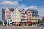 Historische Häuser, Nordzeile, Marktplatz im Freilichtmuseum Hessenpark bei Neu-Anspach im Taunus, Hessen, Deutschland