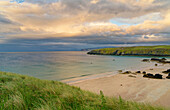 Großbritannien, Schottland, Nord Highlands, einsamer Strand Durness Beach bei Sonnenuntergang