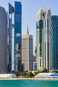 Blick auf Moderne Skyline, nördliche Corniche Doha Bay, Hauptstadt Doha, Emirat Katar, Persischer Golf