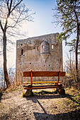 Die Ruine der Lobdeburg in Jena im Frühling, Jena, Thüringen, Deutschland
