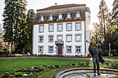  Trumpeter fountain in front of Schönau Castle, Bad Säckingen, Upper Rhine, Rhine, Black Forest, Baden-Württemberg, Germany 