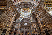  Church Basilica of Sant&#39; Andrea from inside, city of Mantua, province of Mantua, Mantova, on the river Mincio, Lombardy, Italy, Europe 