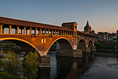  Bridge Ponte Coperto, city of Pavia on the river Ticino, province of Pavia, Lombardy, Italy, Europe 