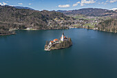 Luftaufnahme der Insel im Bleder See, Bled, Slowenien, Europa.