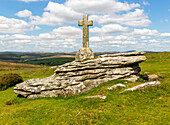 Kriegsdenkmal Cave-Penney Memorial Cross 1918, Corndon Down, Cherwell, Dartmoor, Devon, England, Großbritannien