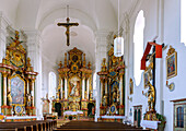 Innenraum der Pfarrkirche Mariae Heimsuchung in Bockhorn im Erdinger Land in Oberbayern in Deutschland