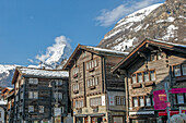 Altes Dorf und Matterhorn, Zermatt, Alpen, Wallis, Schweiz, Helvetia, Eidgenossenschaft, Europa