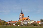 Blick auf die Sankt Marien Kirche in Usedom, Insel Usddom, Mecklenburg-Vorpommern, Deutschland