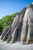 Mächtiger Granitfelsen am Traumstrand Anse Source d'Argent, La Digue, Seychellen, Indischer Ozean, Afrika
