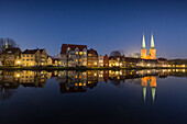  Cathedral church in the evening light, Hanseatic City of Lübeck, Schleswig-Holstein, Germany 