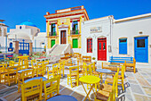 Hauptplatz von Chora mit Restaurants, Chora, Insel Serifos, Kykladen, Griechenland