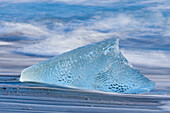 Eisbrocken am Strand Breidamerkursandur, Sudursveit, Island