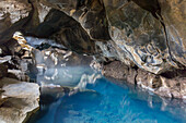 Höhle Grjotagja mit warmen Wasser, Myvatn, Island
