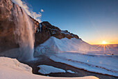 Seljalandsfoss, 66m hoher Wasserfall, Winter, Island