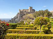 Garten, historische Burg, mittelalterliches Dorf Marvão, Portalegre Bezirk, Alto Alentejo, Portugal, Südeuropa