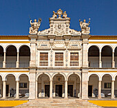 Fassade der alten Kapelle Colégio do Espírito Santo, historischer Innenhof der Universität Evora, Evora, Alto Alentejo, Portugal, Südeuropa