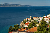 Der Ort Pisak an der Omis Riviera, Kroatien, Europa