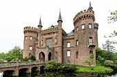 Schloss Moyland, Wasserschloss, Museum für moderne Kunst, Bedburg-Hau, Niederrhein, Nordrhein-Westfalen, Deutschland