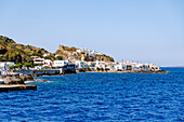 Hafen der Inselhauptstadt Mandráki auf der Insel Nissyros (Nisyros, Nissiros, Nisiros) in Griechenland