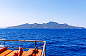 Blick auf die Insel Nissyros (Nisyros, Nissiros, Nisiros) bei der Fährüberfahrt von der Insel Kos in Griechenland 