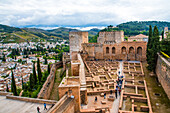 Stallungen und Räumen der Soldaten, Burganlage Alcazaba, innerhalb der Festung Alhambra, Granada, Provinz Granada, Andalusien, Spanien