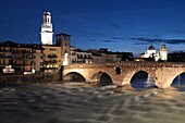  Ponte del Pietra, Verona, Veneto, Northern Italy 