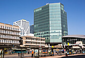  Moderne Architektur am Utrecht Centraal Bahnhof und Busbahnhof, Utrecht, Niederlande 