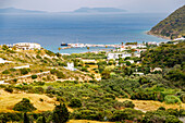 Hafenort Kamari an der Bucht von Kefalos (Kolpos Kefalou) auf der Insel Kos in Griechenland