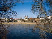  View over the Elbe to the monastery of Our Lady, Magdeburg, Saxony-Anhalt, Central Germany, Germany, Europe 