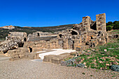  Amphitheater an der römischen Stätte Baelo Claudia, Provinz Cadiz, Spanien 