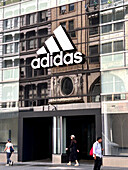  Adidas-Store, Gebäudeaußenseite, New York City, New York, USA 