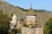  Trauerkapelle von Mkhitar Gosh (1130-1213), Schriftsteller, Denker, Priester, Gründer des Klosters Goshavank, Dorf Gosh, Nationalpark Dilijan, Region Tavush, Armenien, Eurasien 