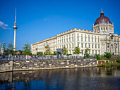 Berliner Schloss und Fernsehturm am Alexanderplatz, Berlin-Mitte, Ostberlin, Berlin, Deutschland, Europa