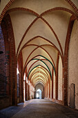  UNESCO World Heritage &quot;Schwerin Residence Ensemble&quot;, Gothic cloister at Schwerin Cathedral, Mecklenburg-Western Pomerania, Germany, Europe 