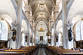 Klosterkirche St. Andreas von Innen, Düsseldorf, Nordrhein-Westfalen, Rheinland, Deutschland