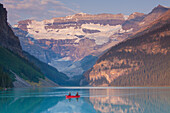 Lake Louise mit Victoria-Gletscher, Banff Nationalpark, Alberta, Kanada