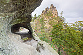  Devil&#39;s Hole with view of the Hamburg coat of arms at the Devil&#39;s Wall, rock formation, Harz foreland, Saxony-Anhalt, Germany 