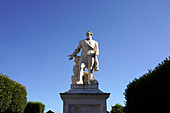 Statue von König Heinrich IV. auf dem Place Royale in Pau, Pyrenäen, Frankreich, Europa