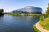 Parlament Européen (Europaparlament) im Quartier Européen (Europaviertel) am Bassin de l'Ill in Strasbourg im Département Bas-Rhin in der Region Grand Est im Elsass (Alsace) in Frankreich